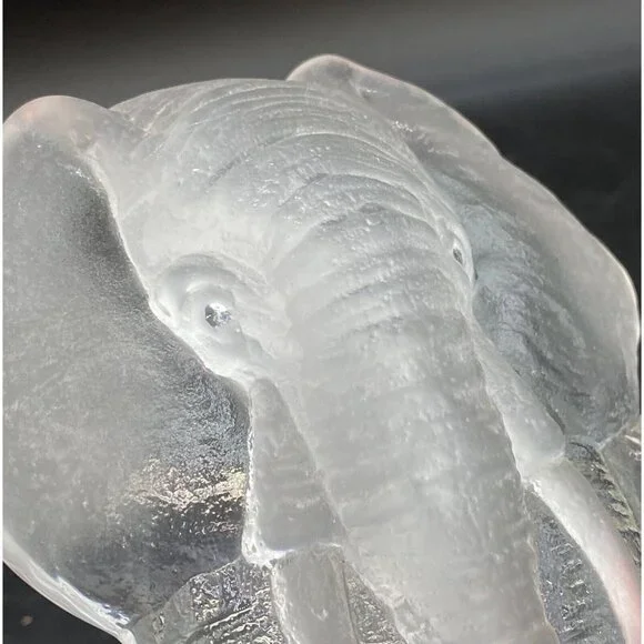 Mats Jonasson Elephant 6” Glass Figure - Picture 5 of 7